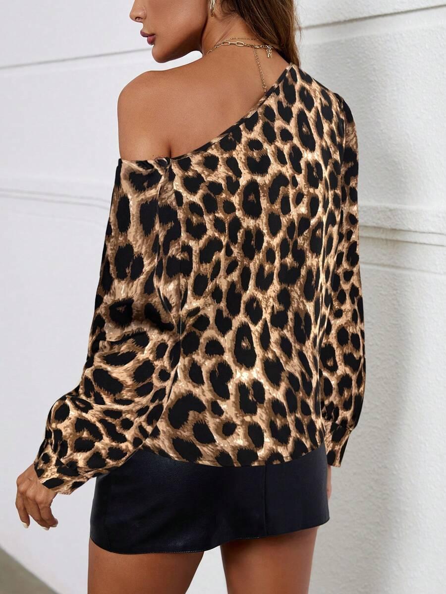 bluzka asymetryczny dekolt animal print