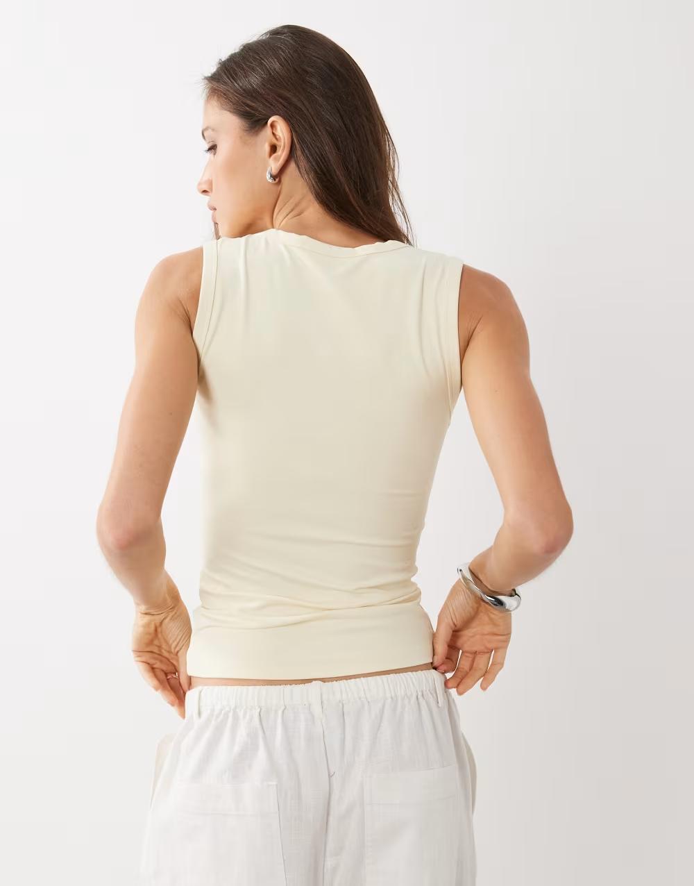 żółty top v-neck