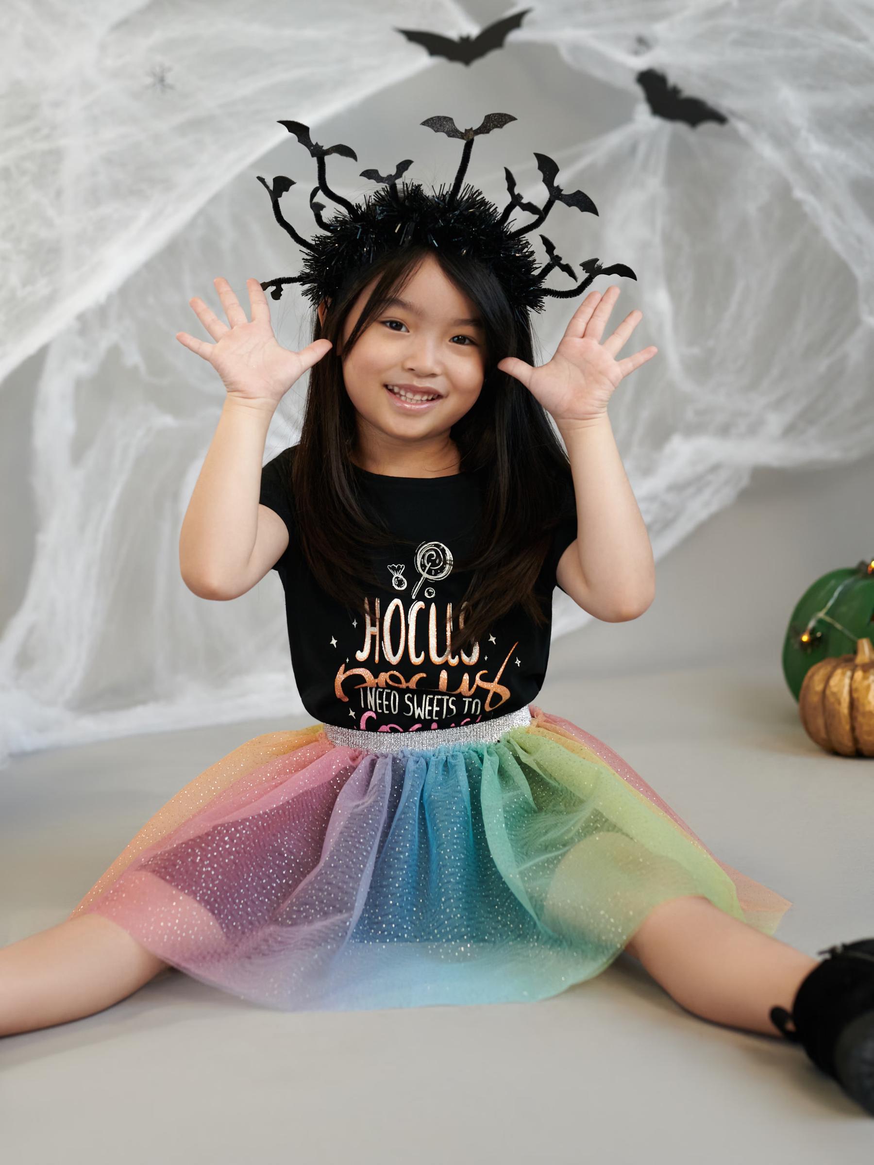 czarny t-shirt napis hocus pocus