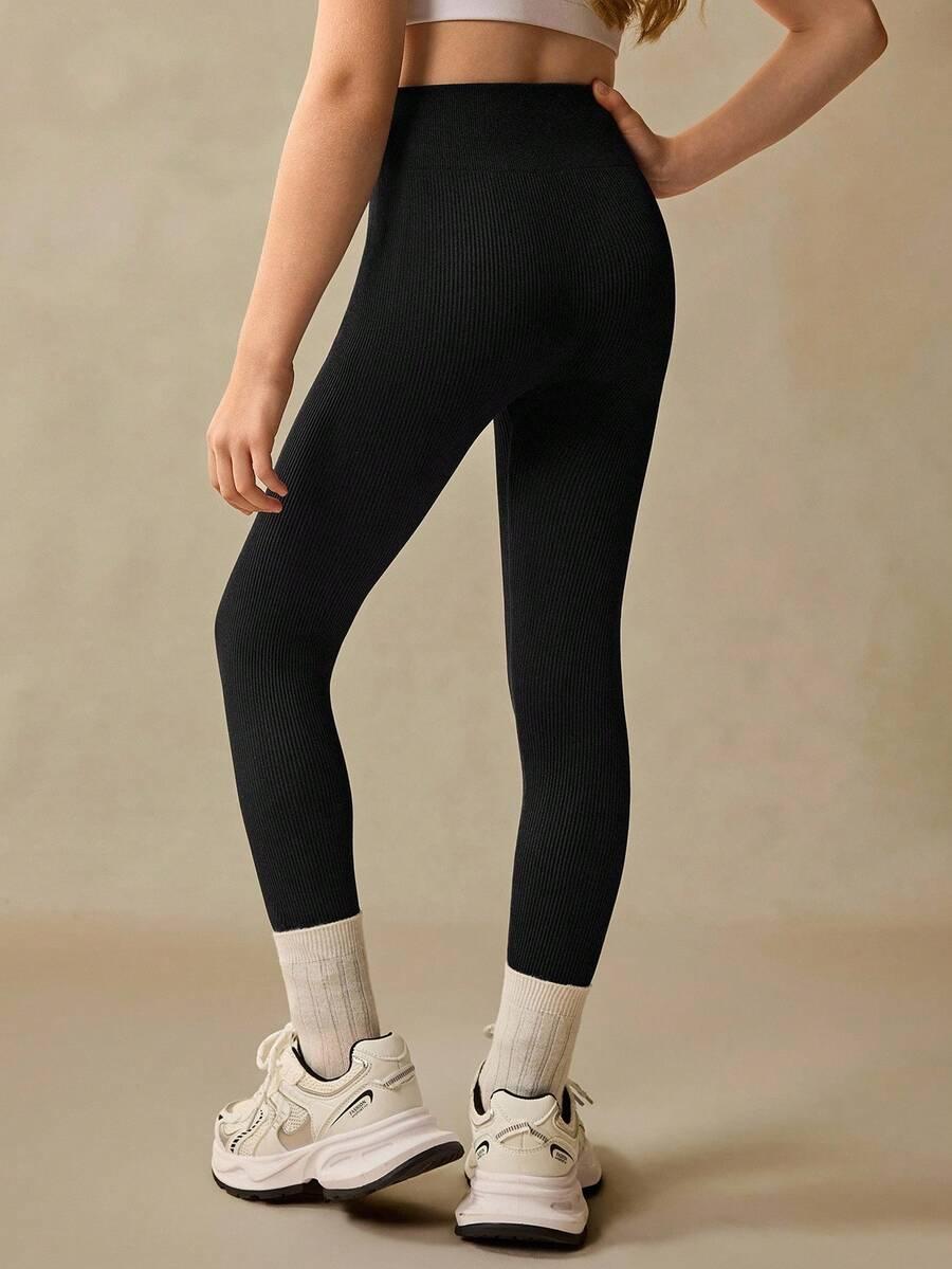 czarne sportowe legginsy