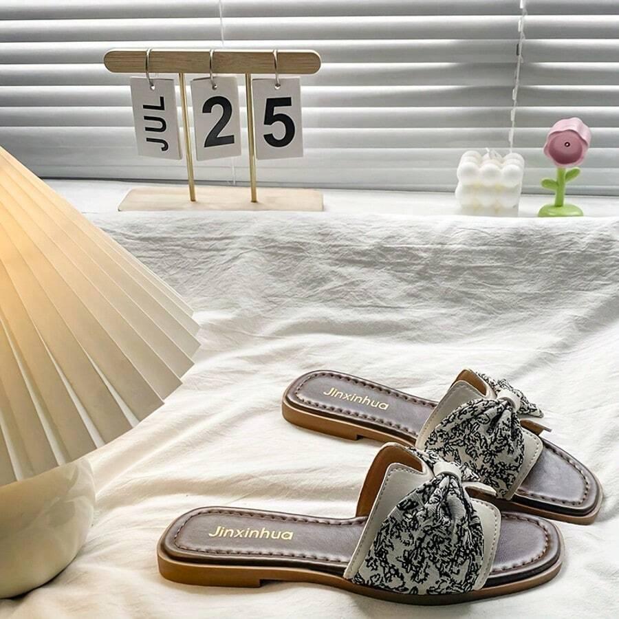płaskie klapki casual