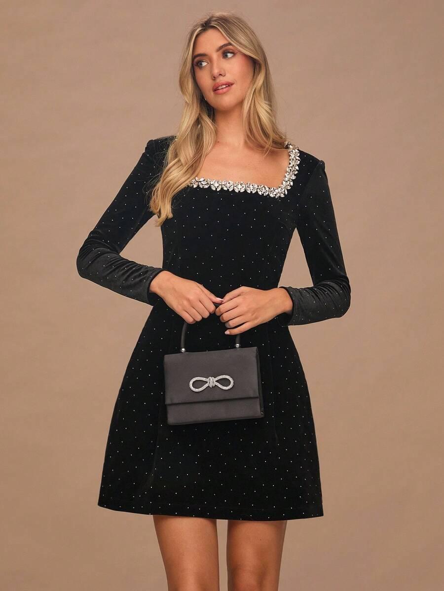 CZARNA MINI SUKIENKA