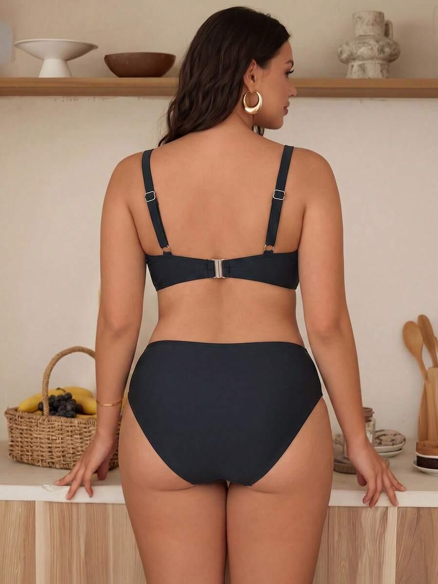 czarna góra od bikini