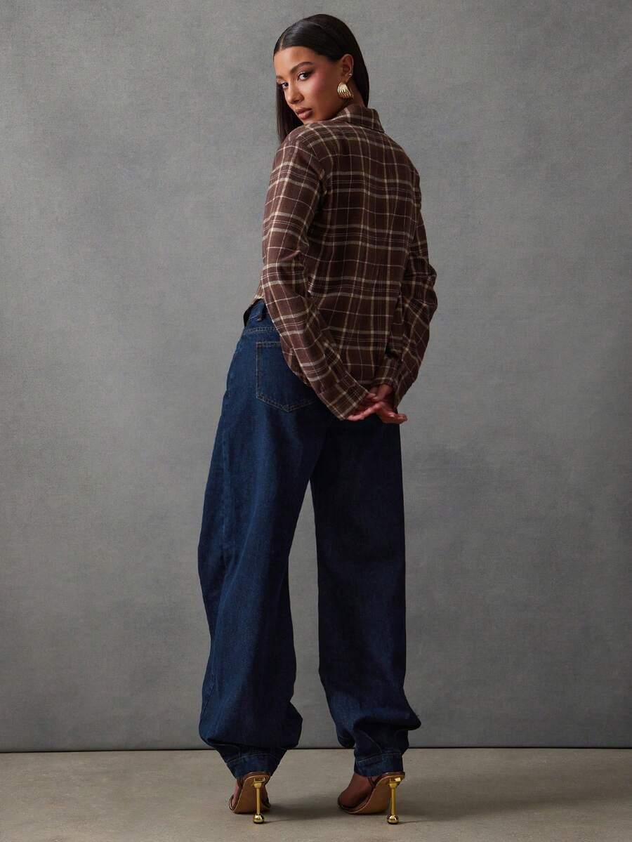 granatowe spodnie jeans 