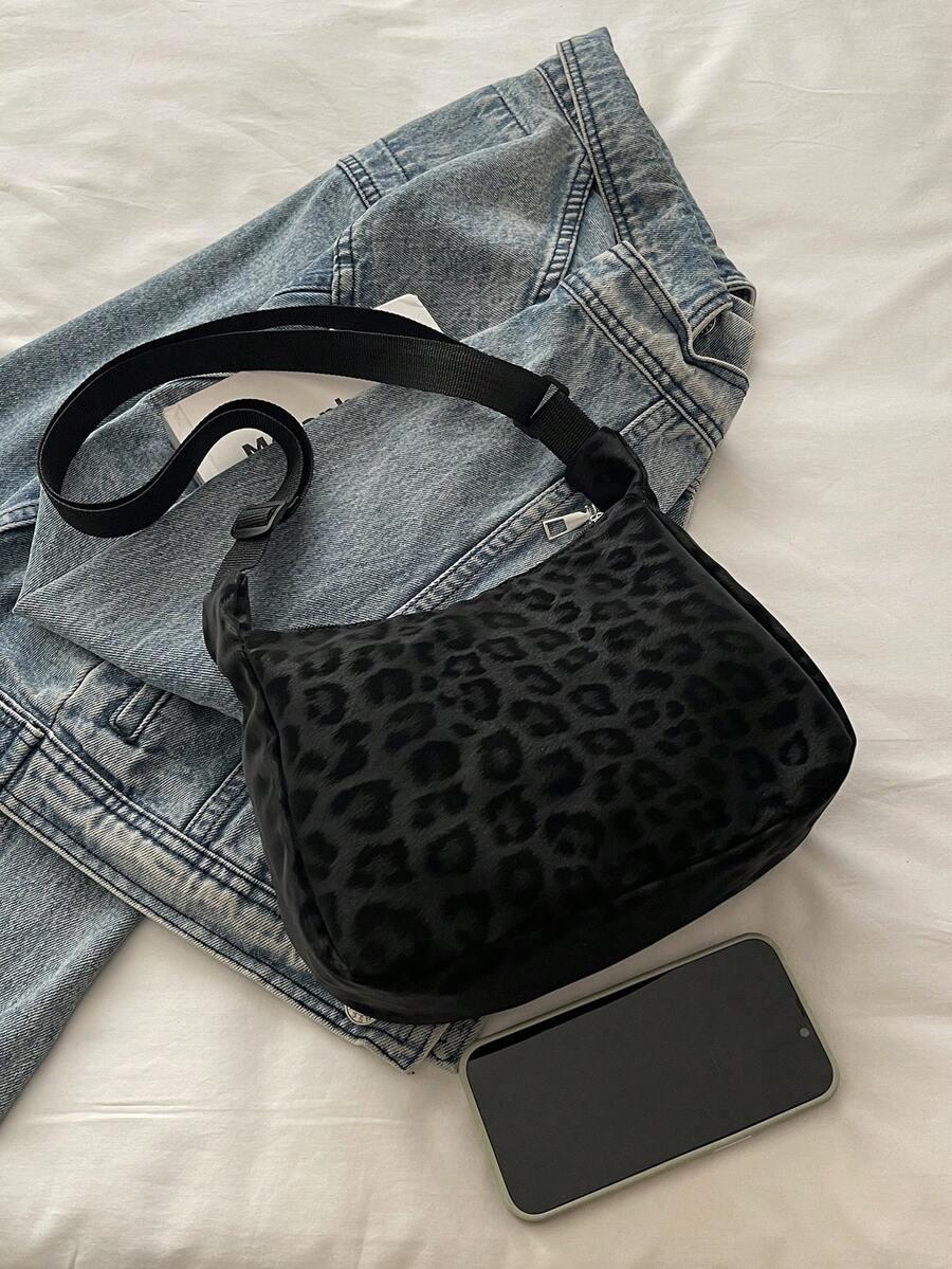 czarna torebka animal print