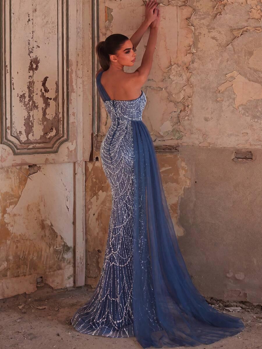 niebieska maxi sukienka zdobienie