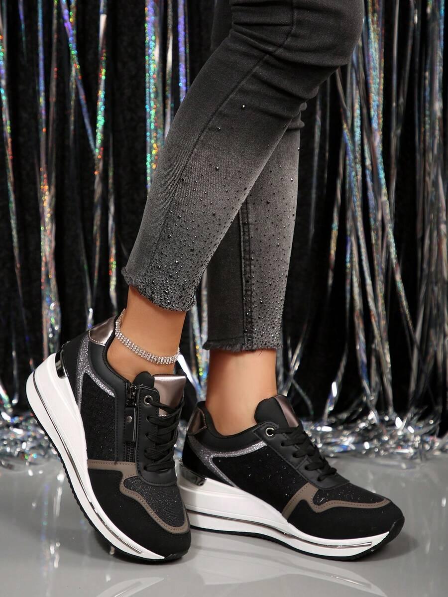czarne buty sportowe na koturnie 