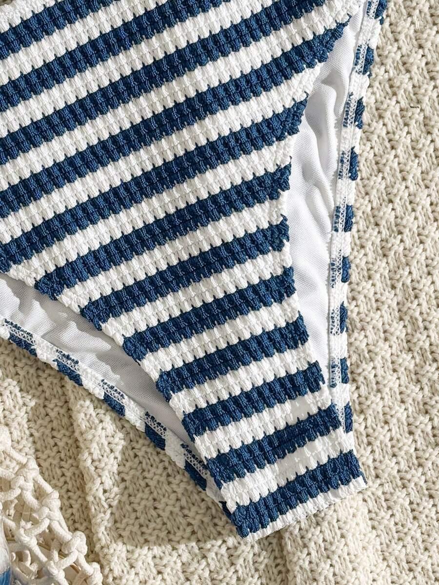 DWUCZĘŚCIOWY KOMPLET BIKINI