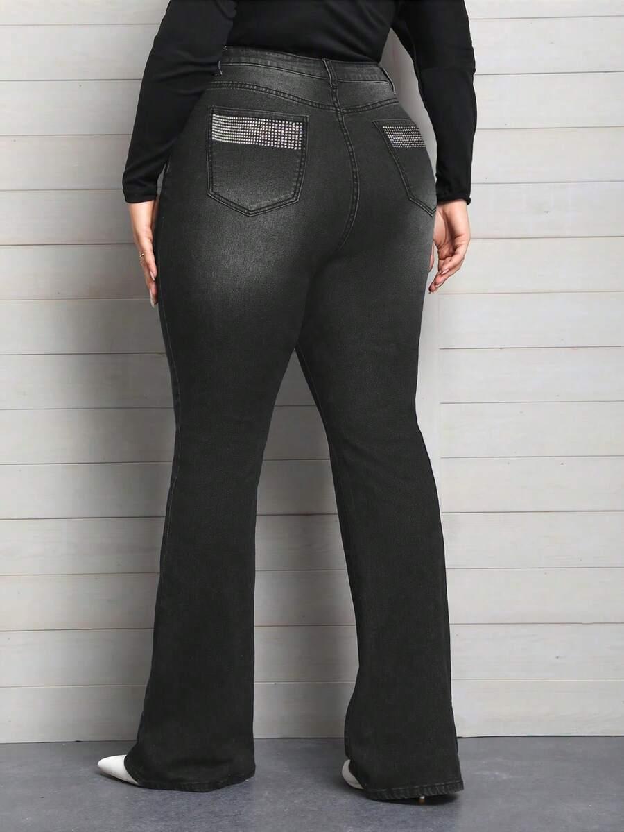 czarne spodnie jeans dzwony