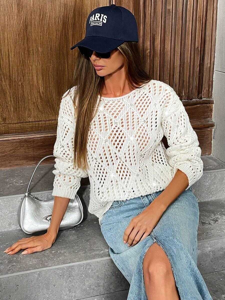 SWETER Z OZDOBNĄ APLIKACJĄ