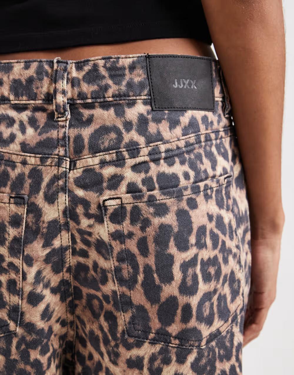 jeansowe spodenki animal print