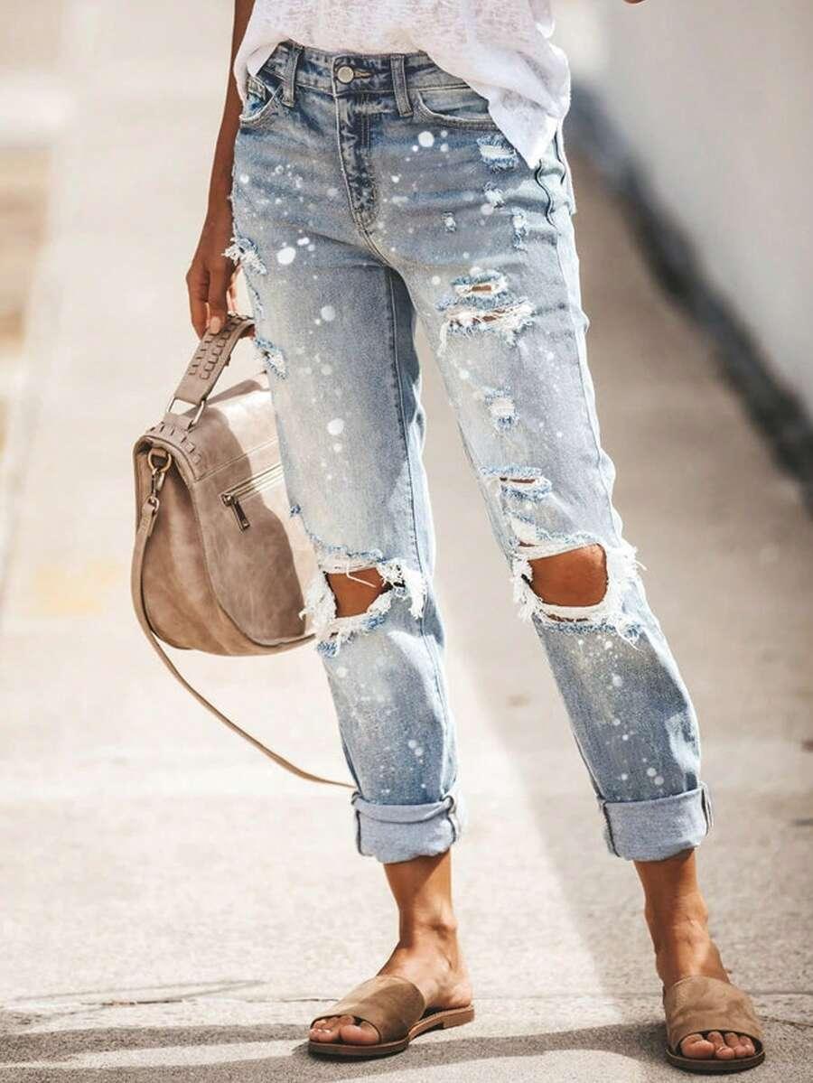 niebieskie spodnie jeans