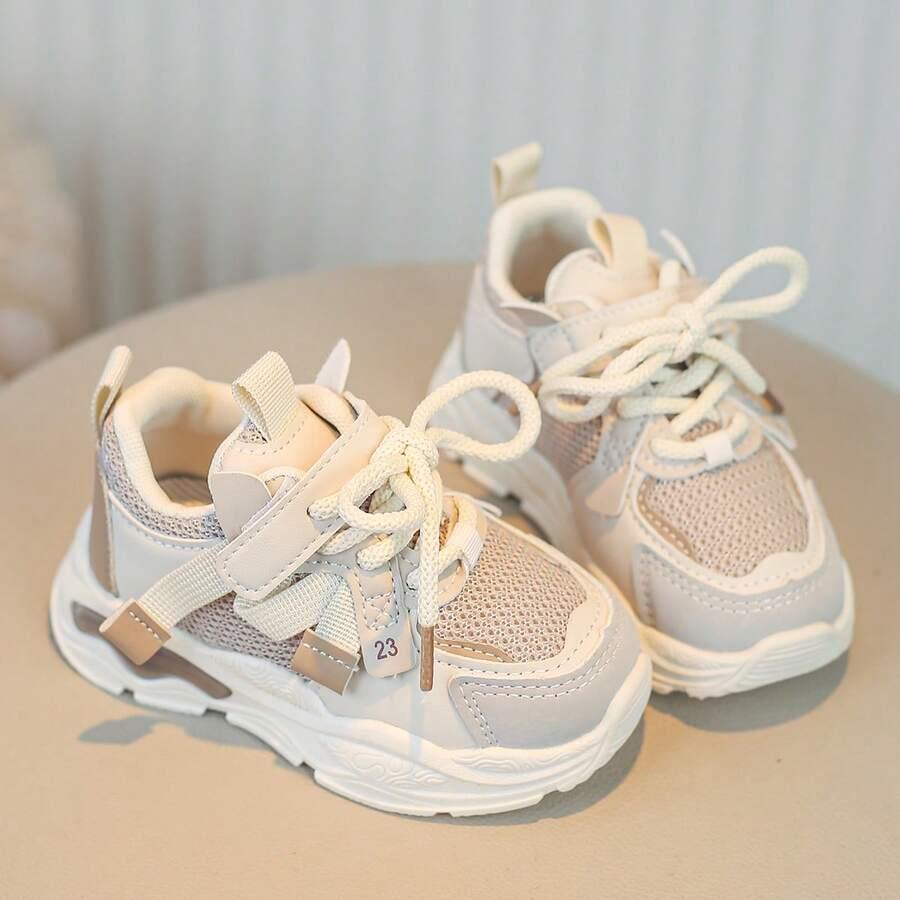 beżowe buty sportowe