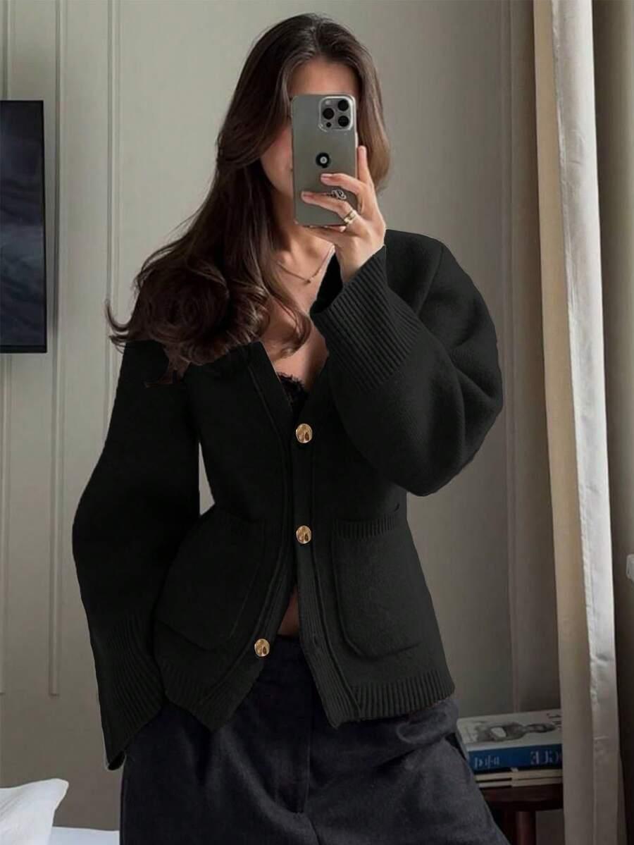 czarny sweter zapinany
