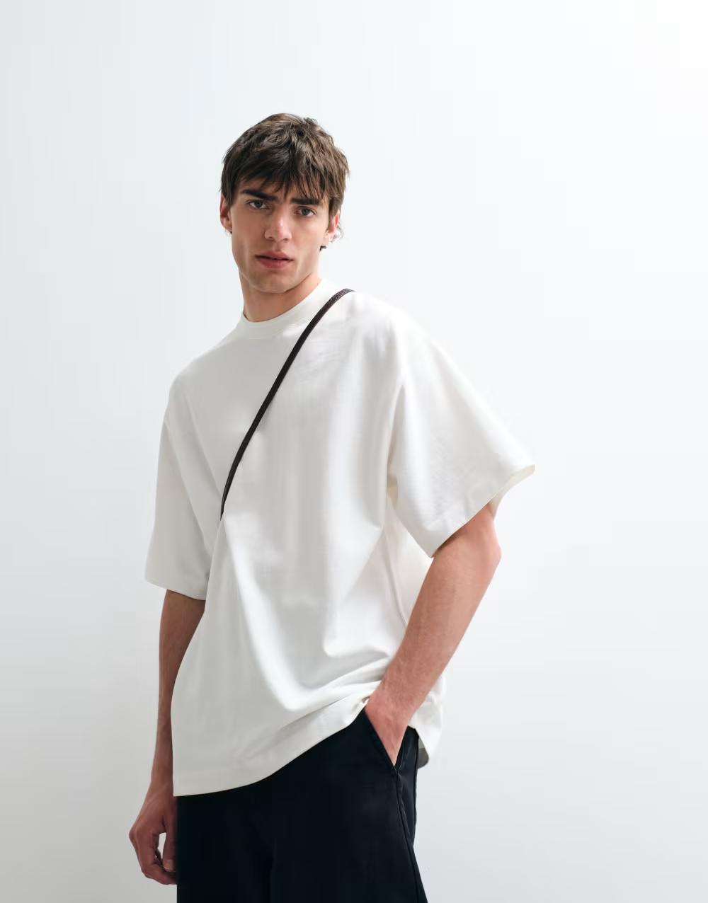 biały oversize t-shirt krótki rękaw