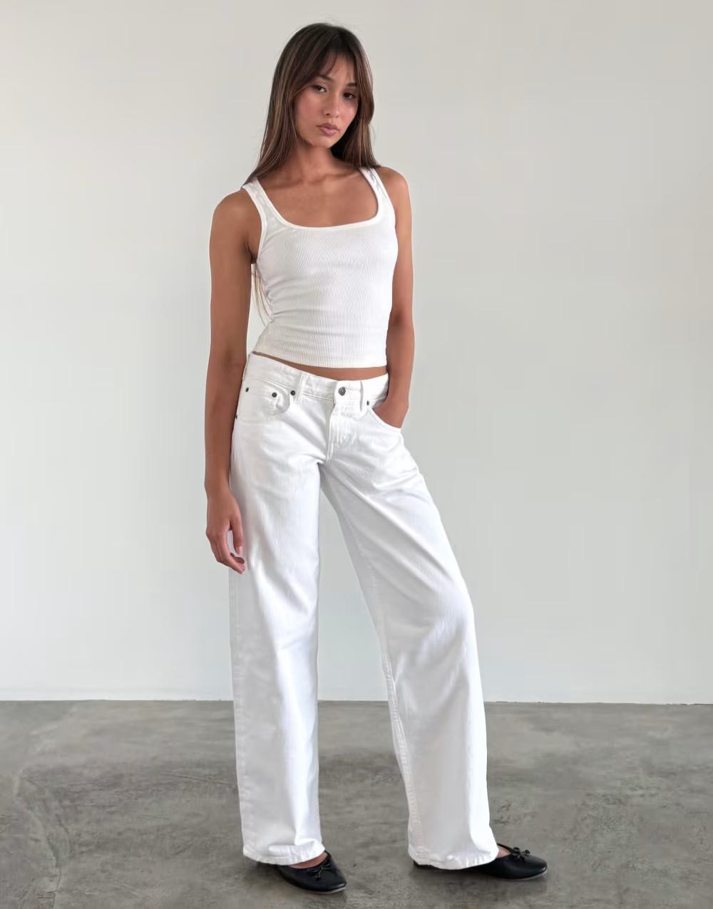 BIAŁE SPODNIE JEANS
