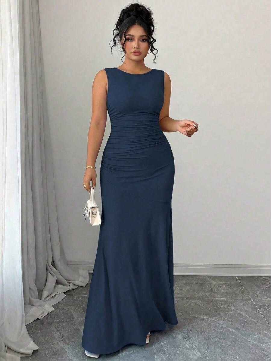niebieska sukienka maxi