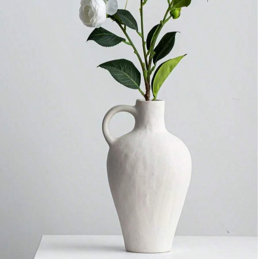 ceramiczny wazon na kwiaty 