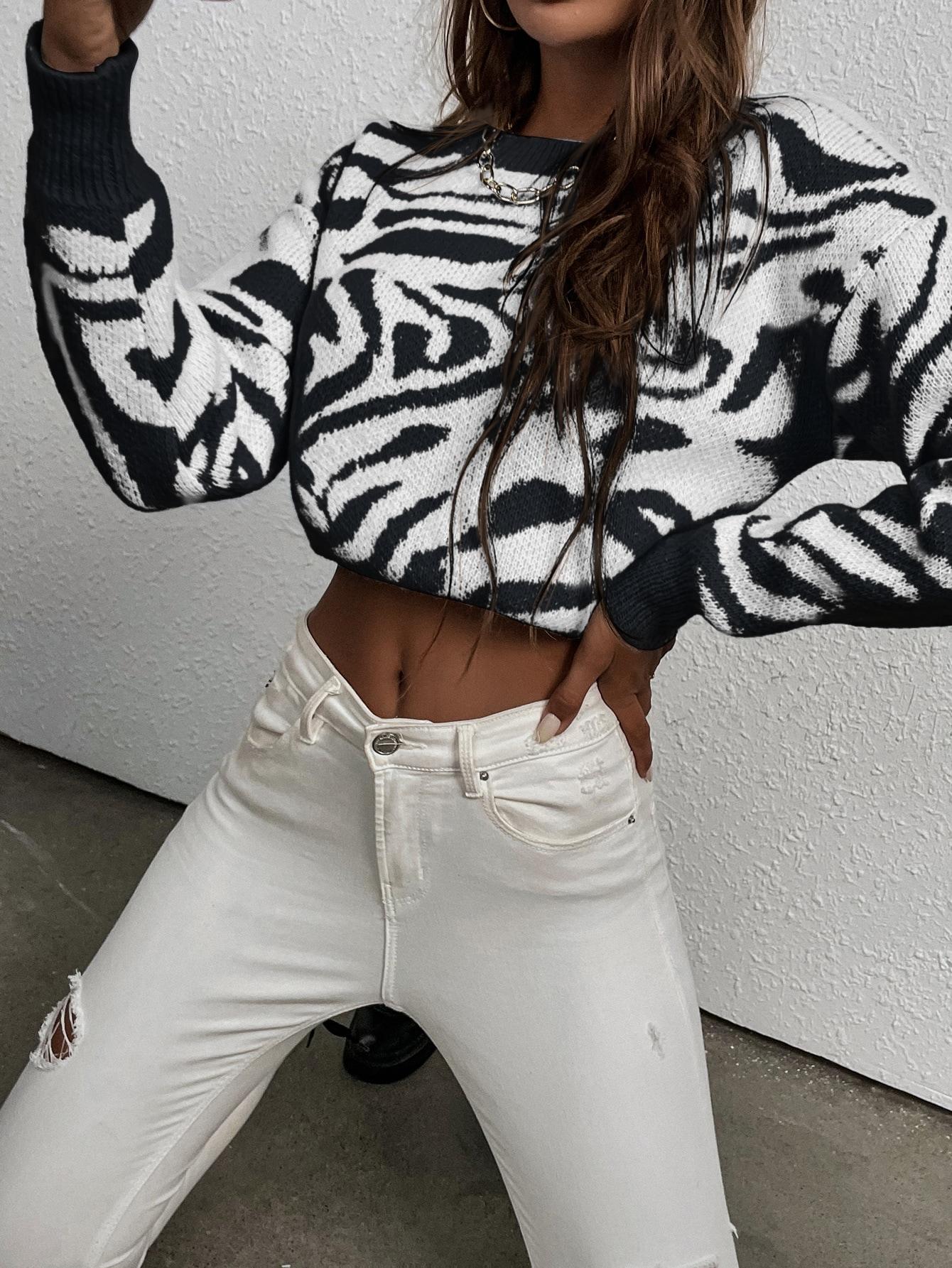 SWETER DAMSKI WZÓR ZWIERZĘCY 