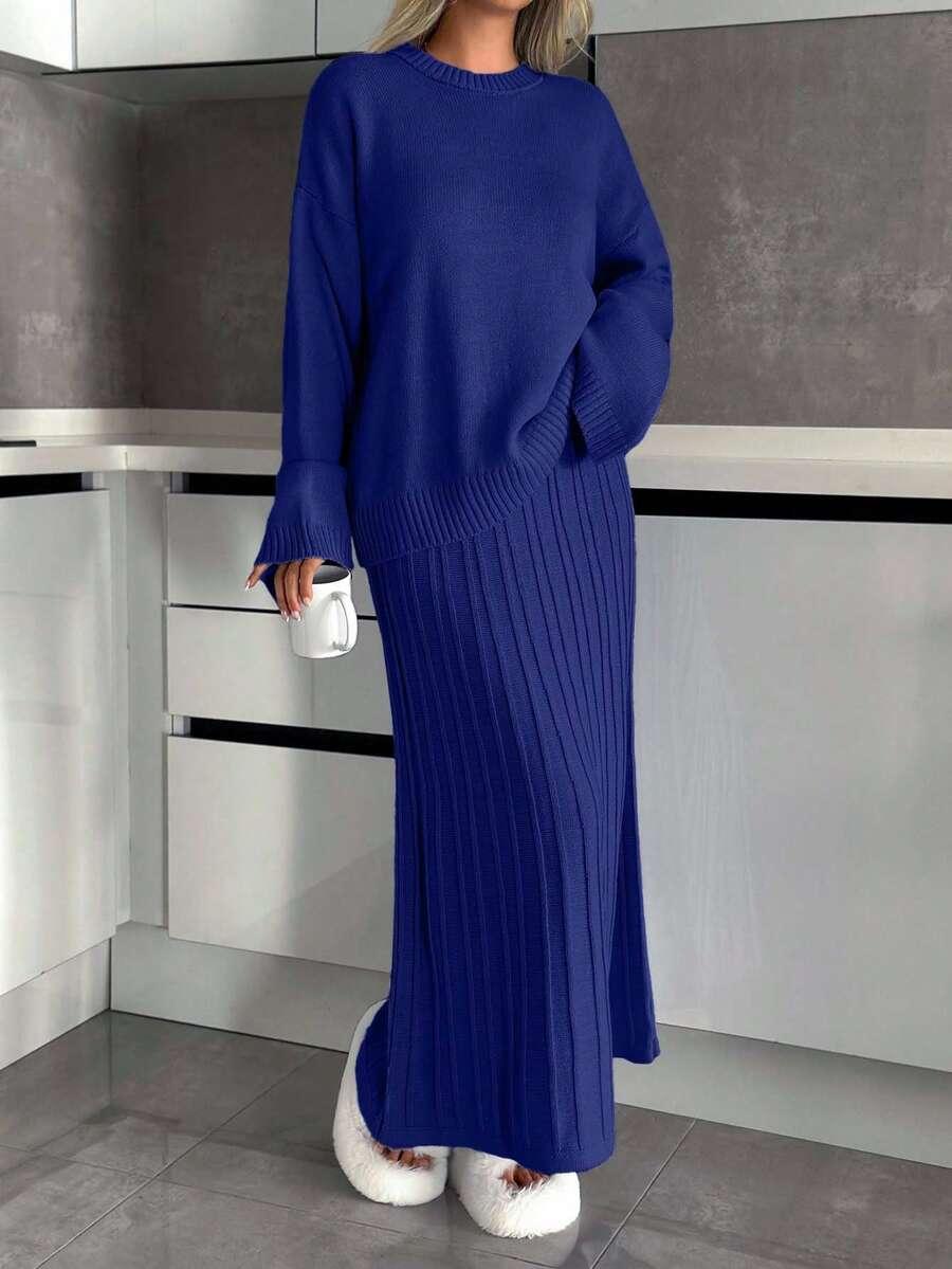 niebieski komplet sweter spódnica 