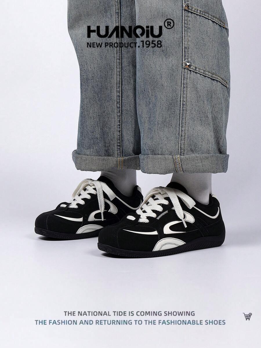 czarne buty sportowe