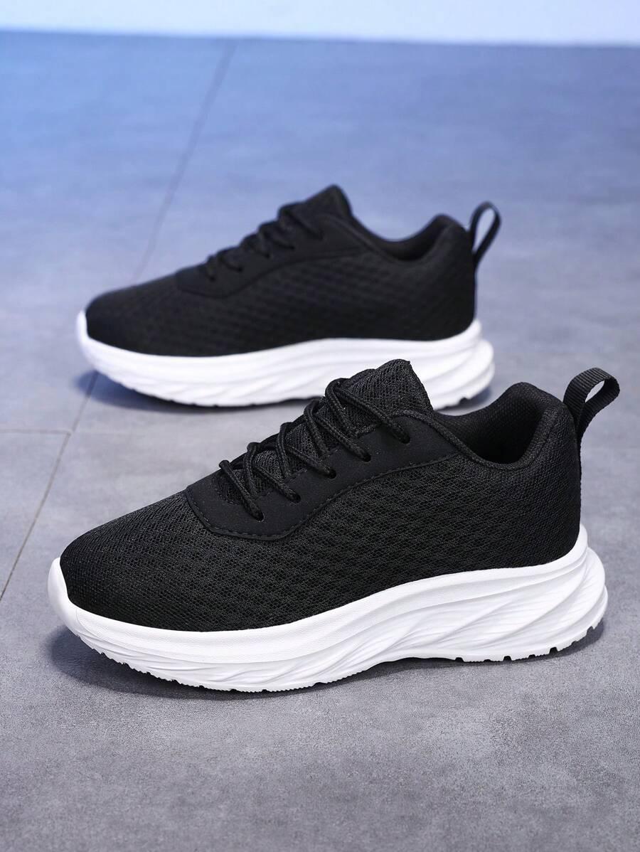czarne buty sportowe