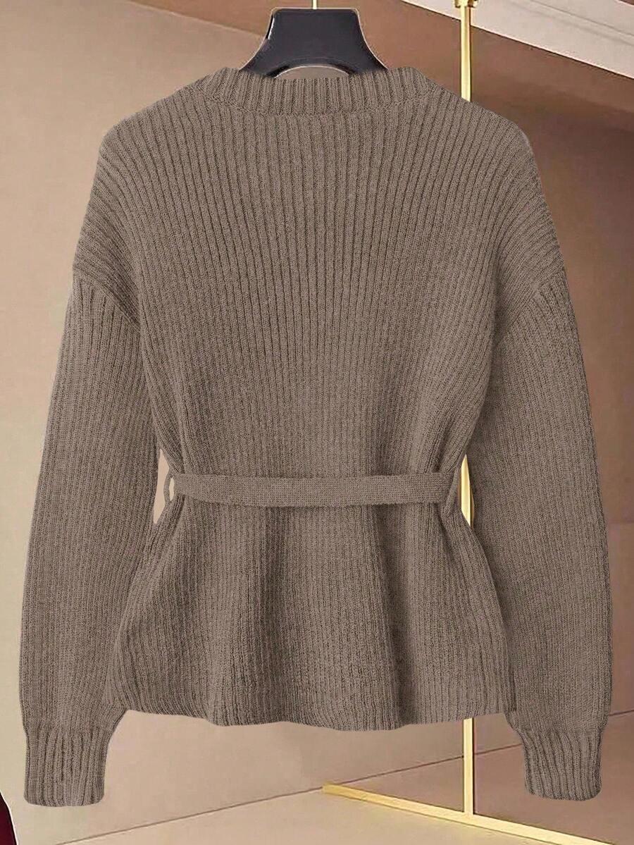 brązowy sweter prążki