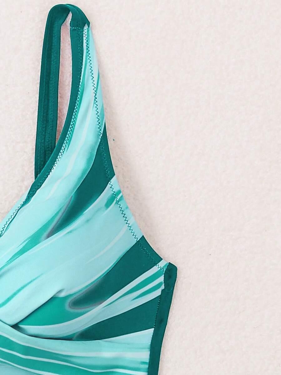 DÓŁ OD BIKINI