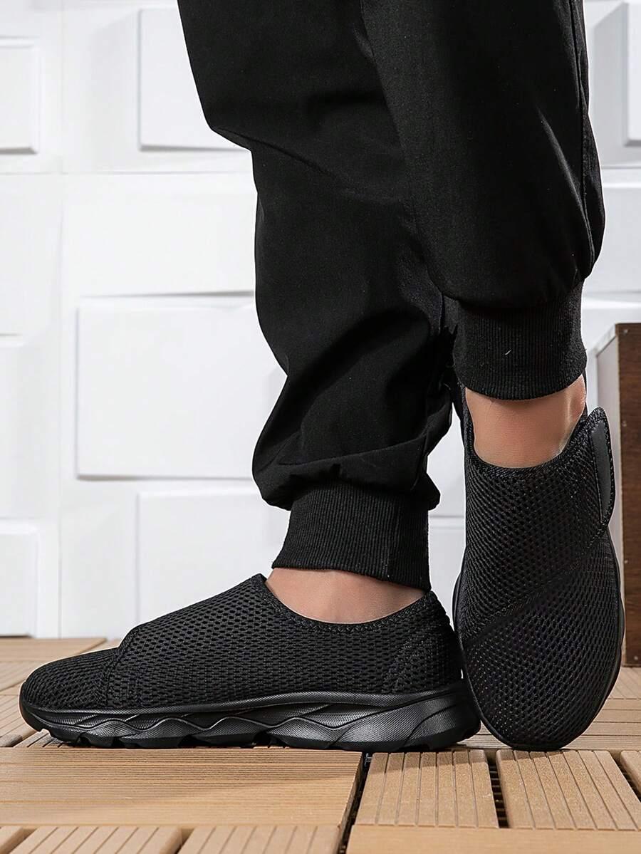 czarne buty sportowe