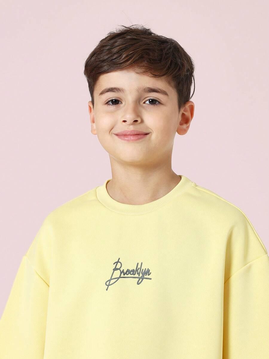 żółty komplet t-shirt spodenki.