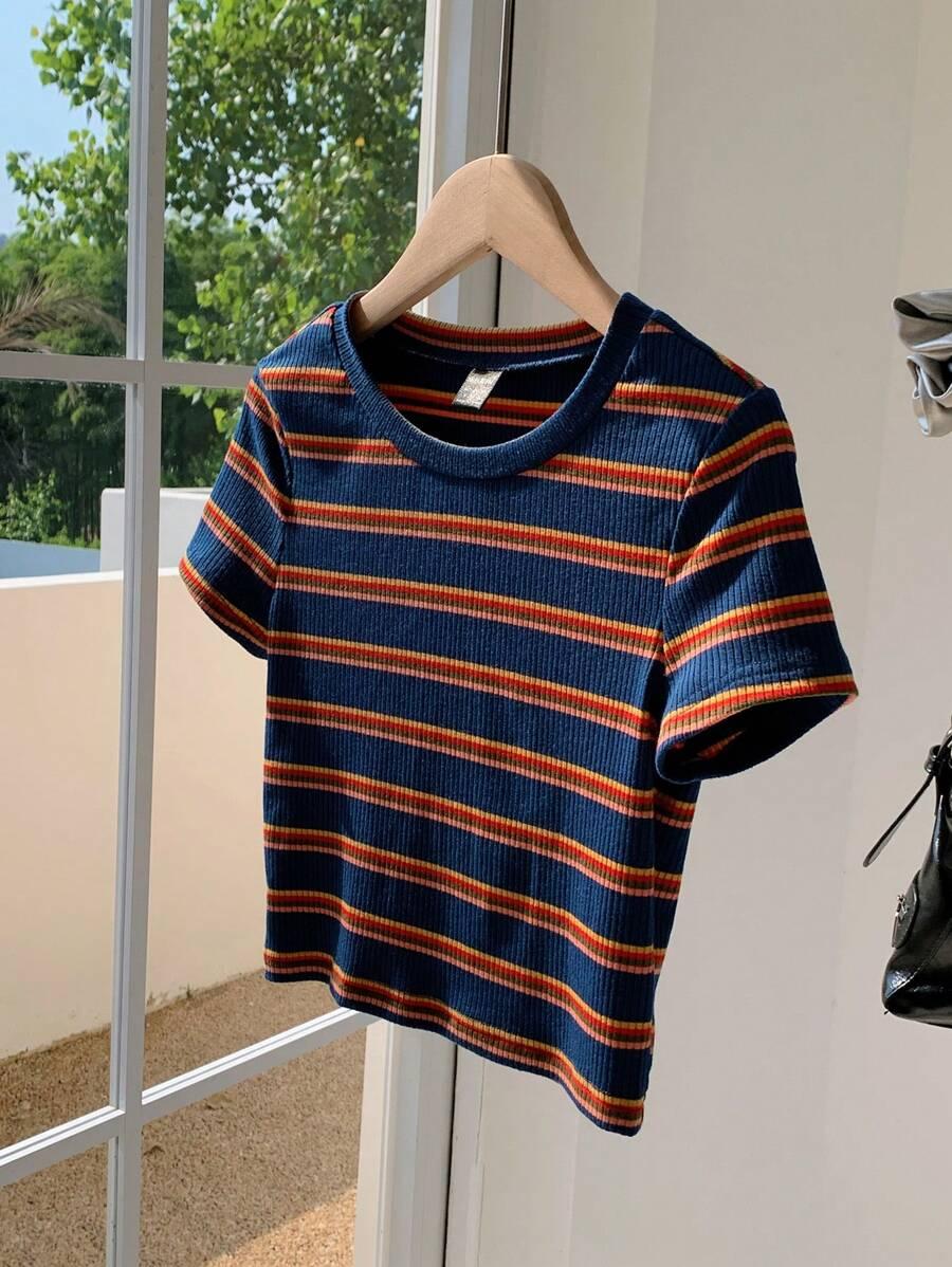 KRÓTKI T-SHIRT WZÓR PASKI