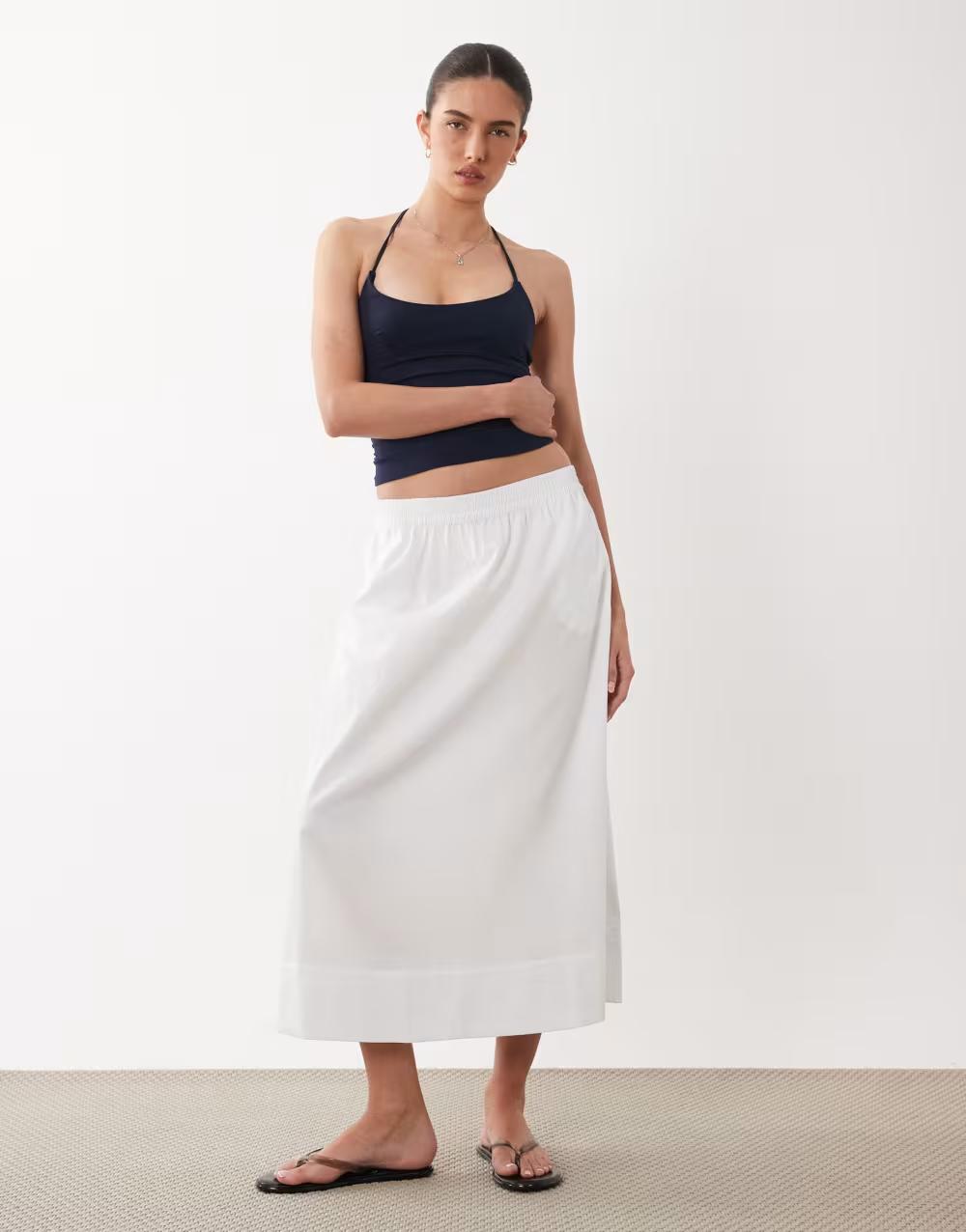 granatowy top typu halter