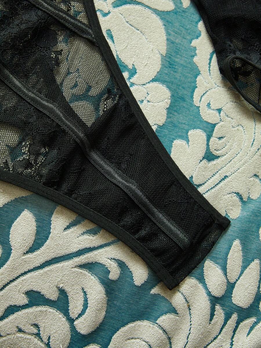 CZARNE KORONKOWE BODY