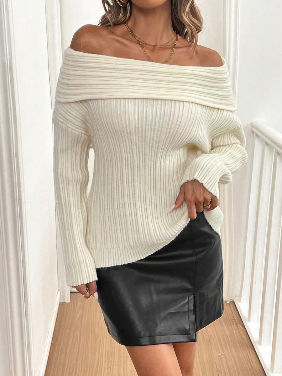  SWETER Z ODKRYTYMI RAMIONAMI