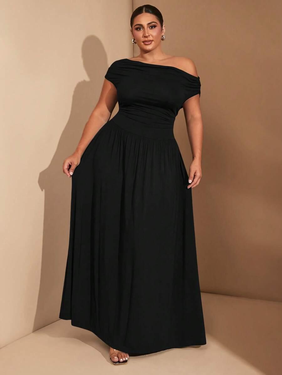 CZARNA MAXI SUKIENKA