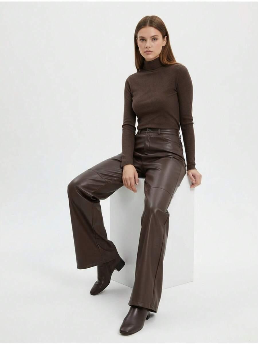 brązowe woskowane spodnie