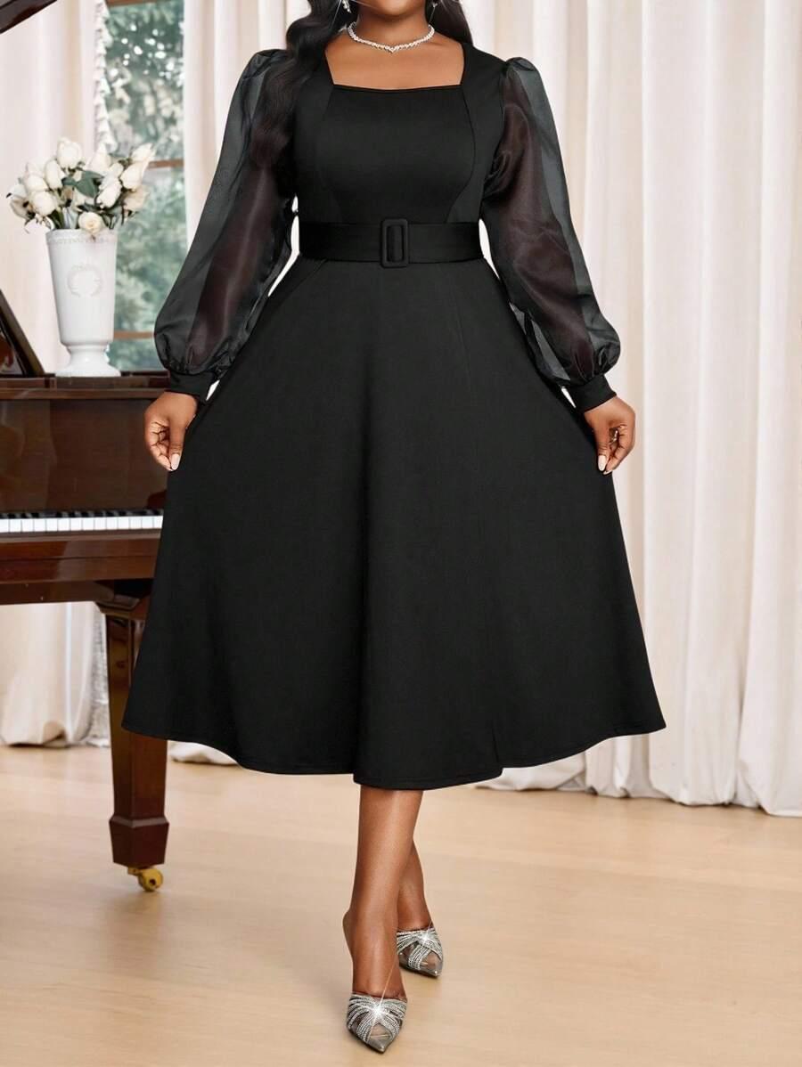 SUKIENKA PLUS SIZE MAŁA CZARNA MIDI Z KWADRATOWYM DEKOLTEM