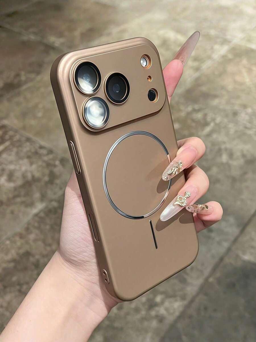 złote etui na telefon iphone 15 pro max