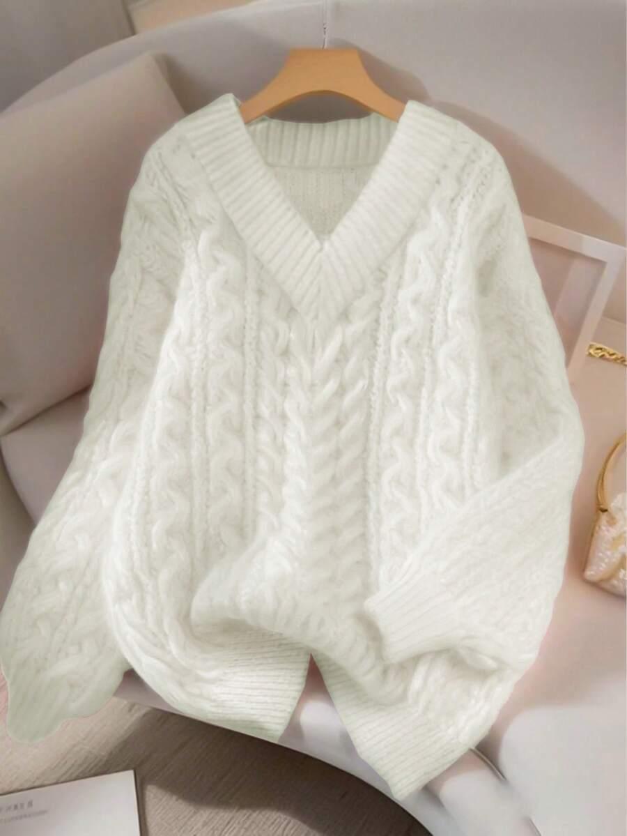 BIAŁY SWETER V-NECK