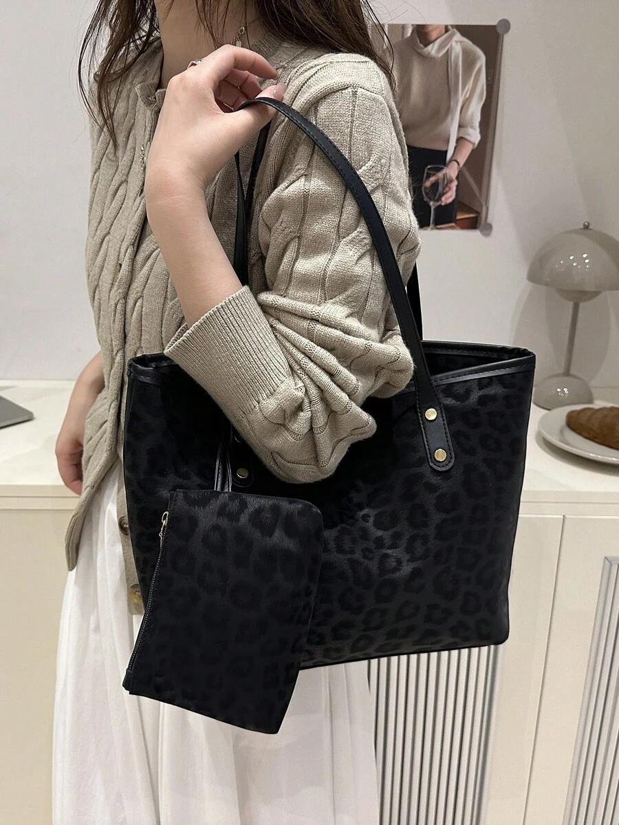 czarna torebka animal print