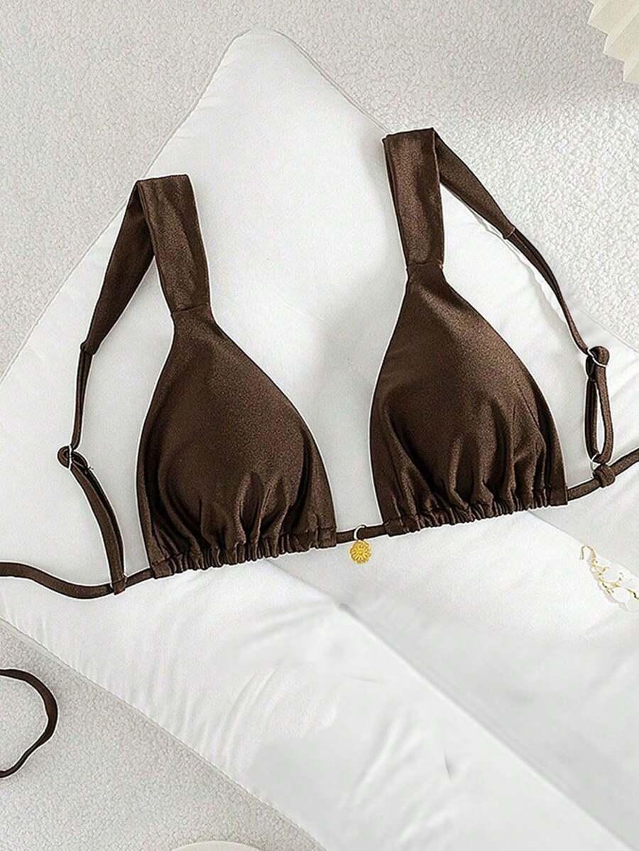 brązowa góra od bikini
