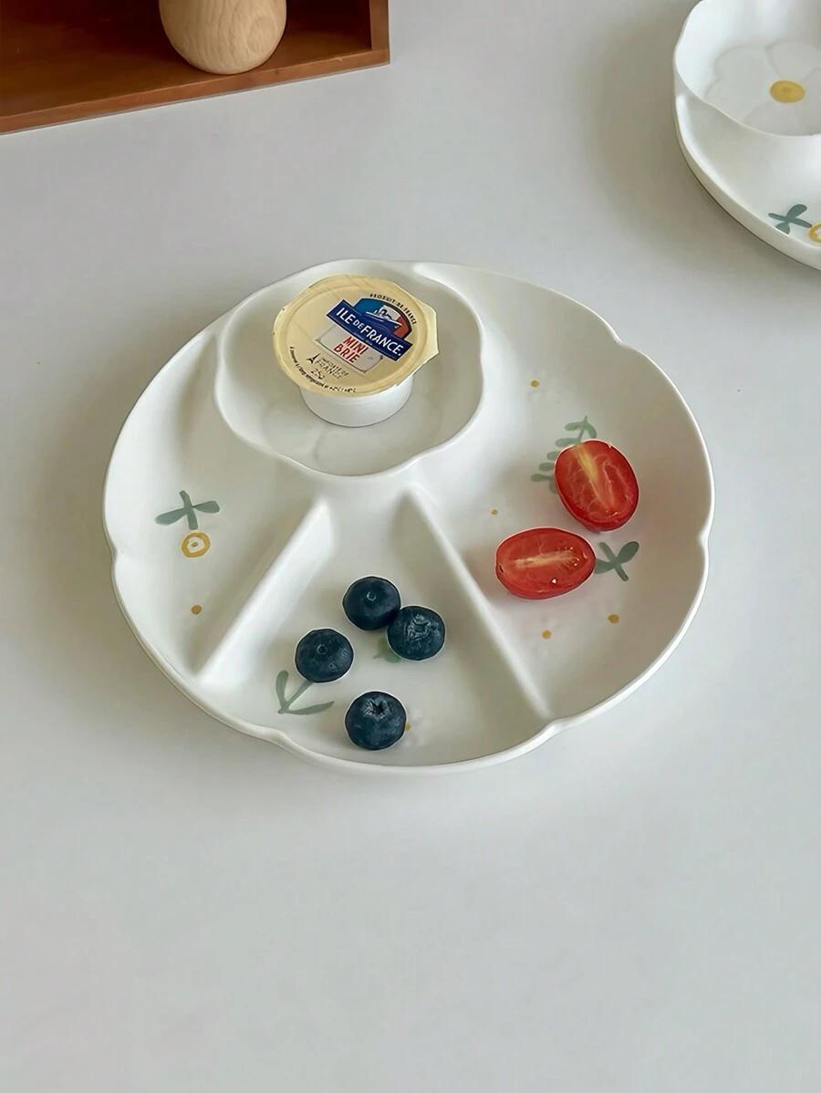 biały ceramiczny talerz 