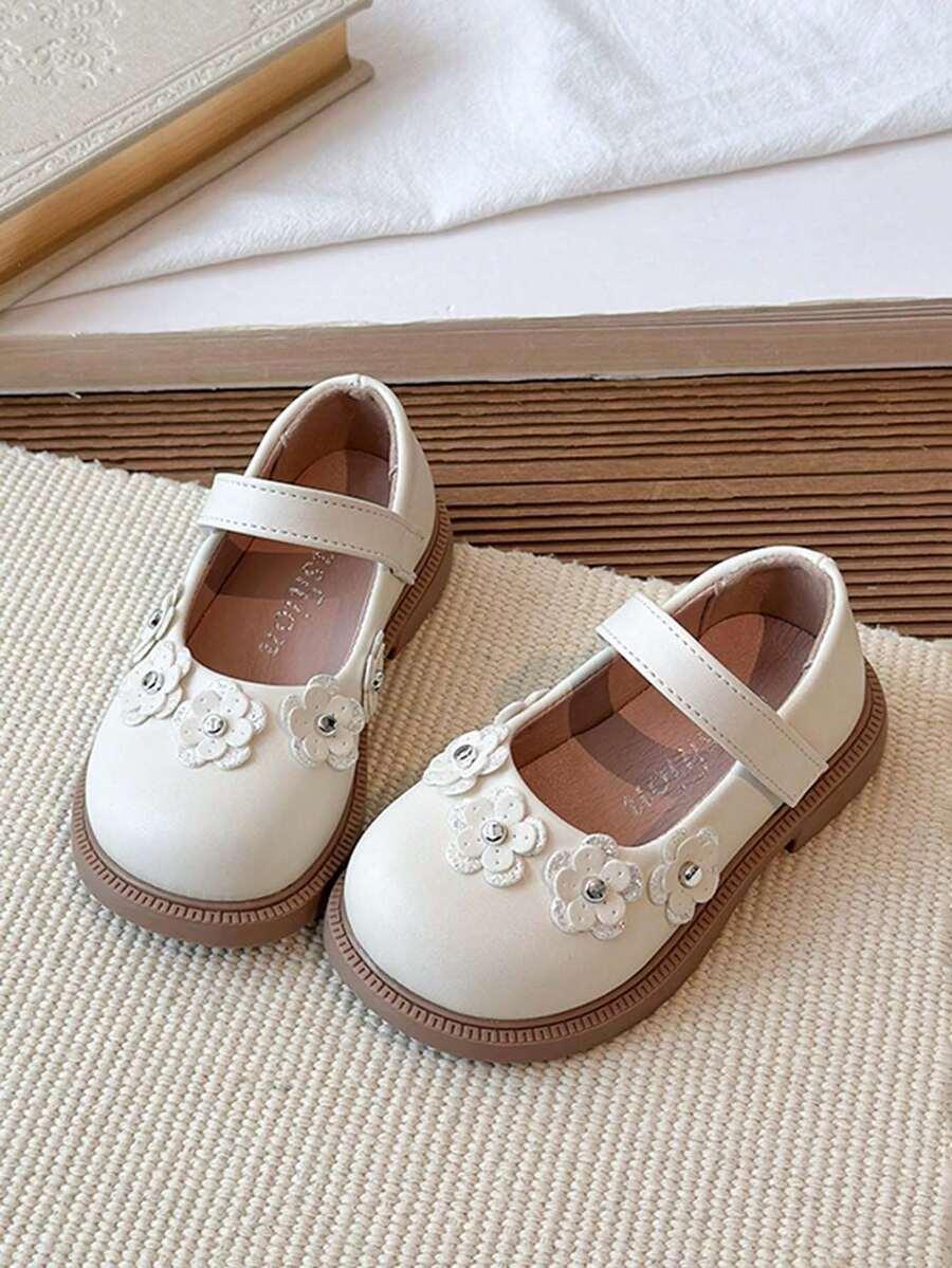 BUTY DZIECIĘCE ZDOBIENIE 