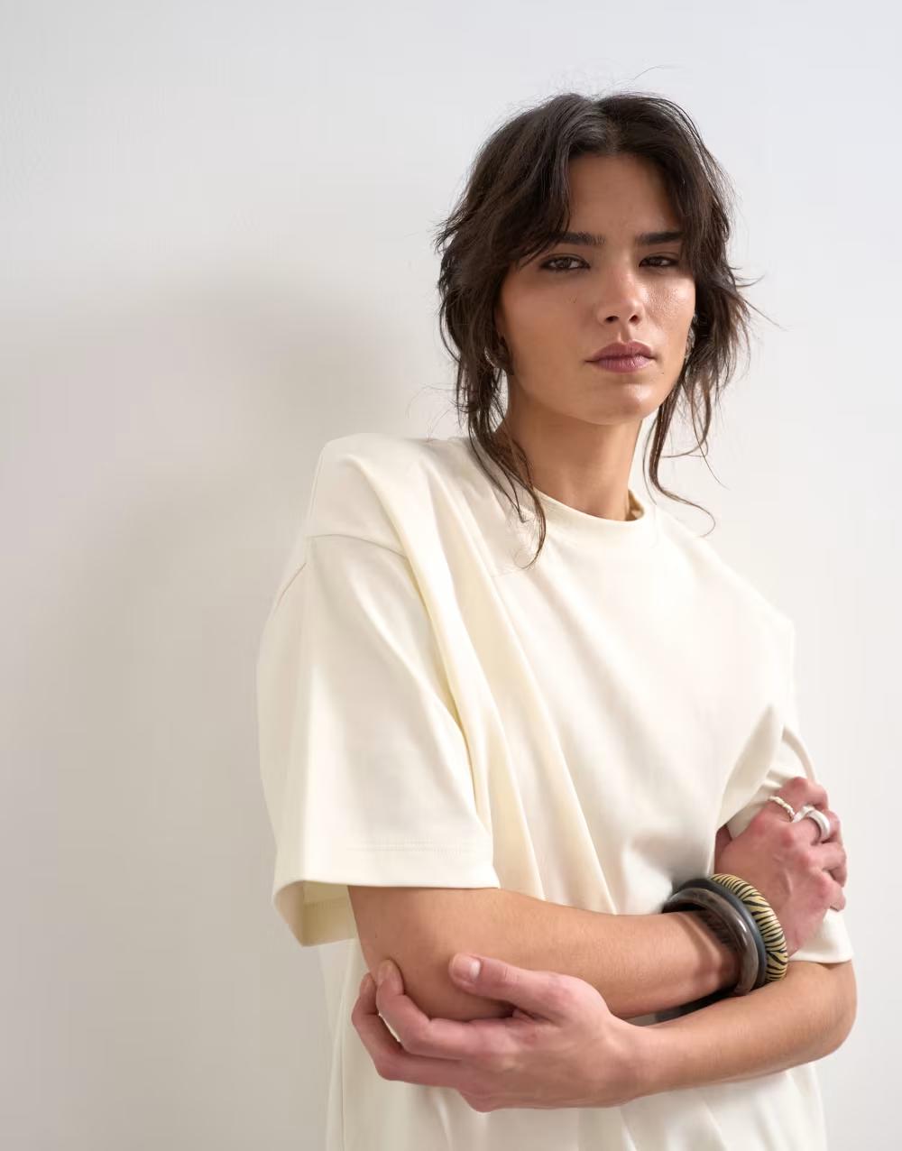 kremowy t-shirt oversize