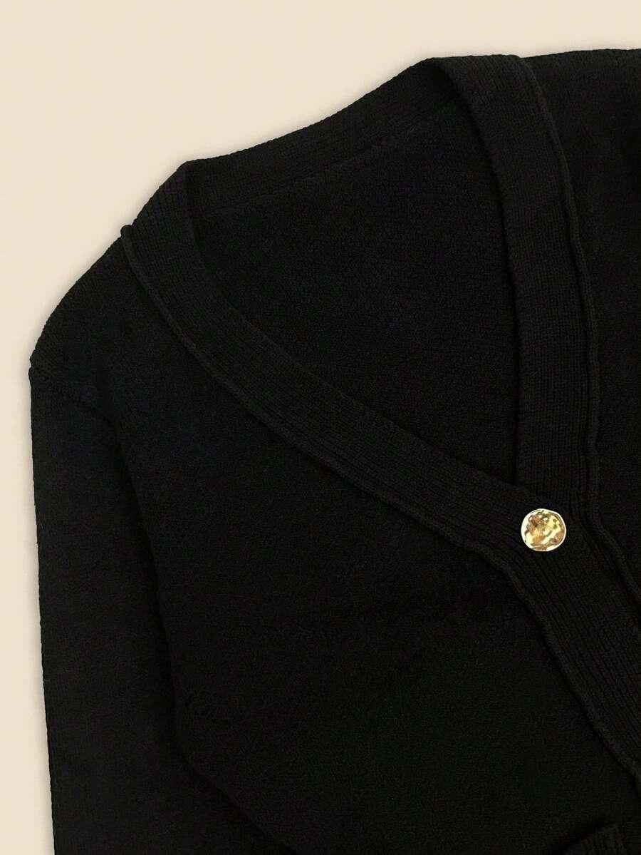 czarny sweter zapinany