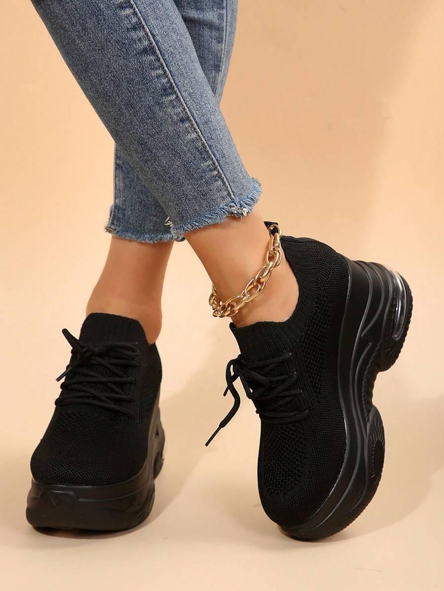 czarne buty sportowe 