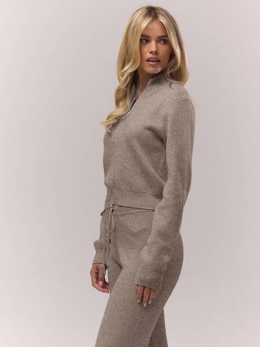 BEŻOWY SWETER ZAMEK