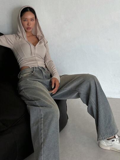 szare spodnie jeans
