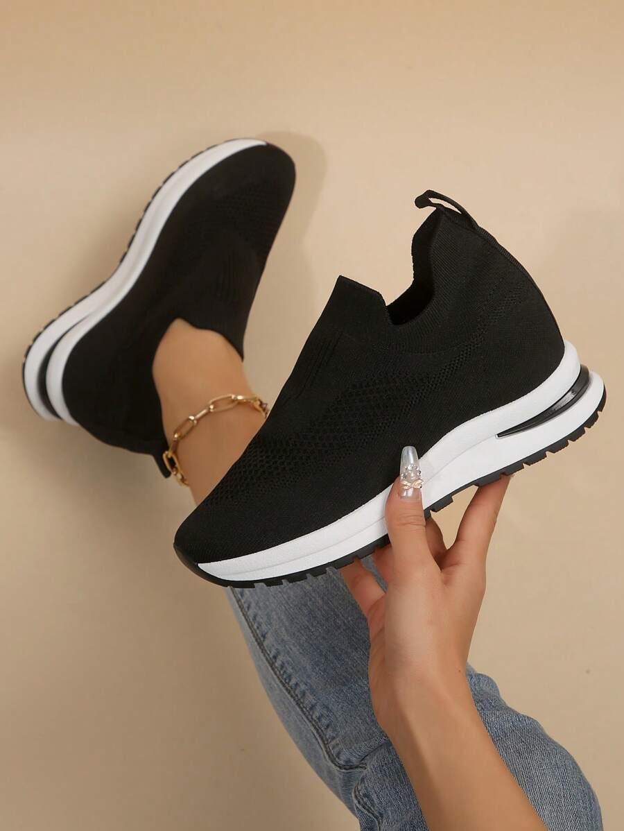czarne wsuwane buty