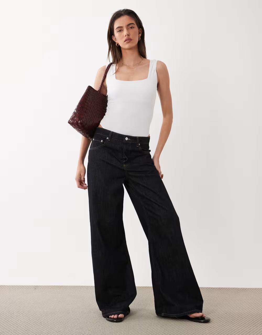 BIAŁE BODY CASUAL